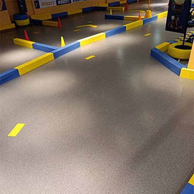 广东优彩定制地板——室内卡丁车地胶